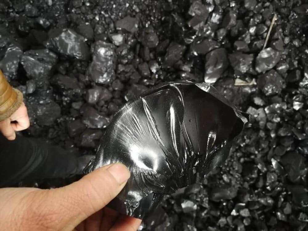  American Gilsonite; soluble Black Solid Hydrocarbon Excellent Health Safety Characteristics 